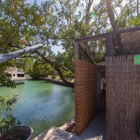 Villa Martin Family Fish Camp